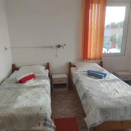 ваканционни къщи'на брега' On The Coast Affittacamere Varna